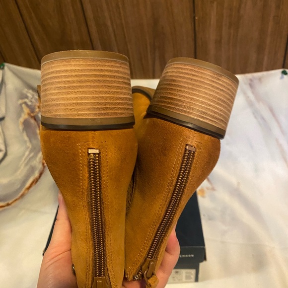 New! Cole Haan Val Pointed Toe Bootie 9 1/2B - Picture 6 of 7